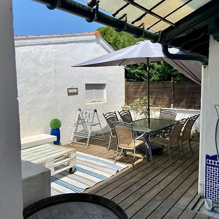Agreable Maison De Ville Avec Une Belle Terrasse 安格雷 外观 照片