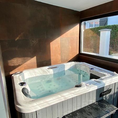 Agreable Maison De Ville Avec Une Belle Terrasse 安格雷 外观 照片