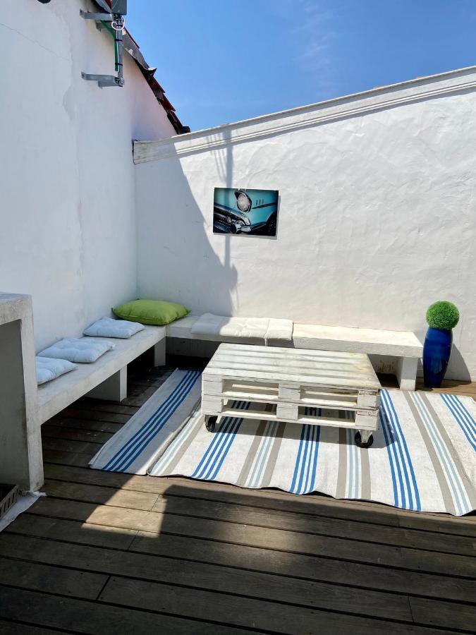 Agreable Maison De Ville Avec Une Belle Terrasse 安格雷 外观 照片