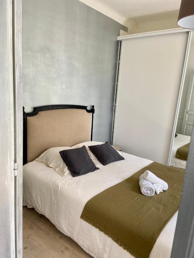 Agreable Maison De Ville Avec Une Belle Terrasse 安格雷 外观 照片