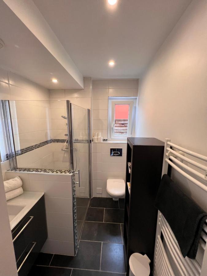 Agreable Maison De Ville Avec Une Belle Terrasse 安格雷 外观 照片